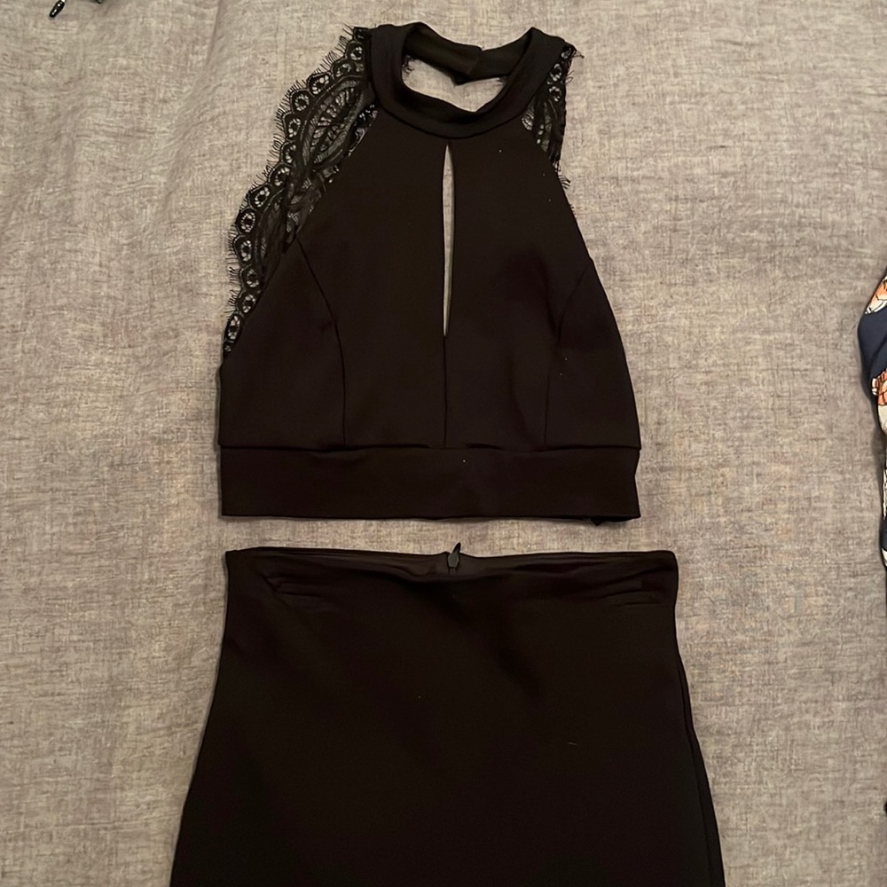 Lulu’s Two piece set. Black. Top and skirt. Size medium